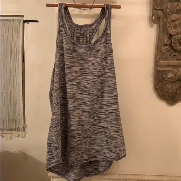 Lululemon Tank, sz 8 - Picture 2 of 8